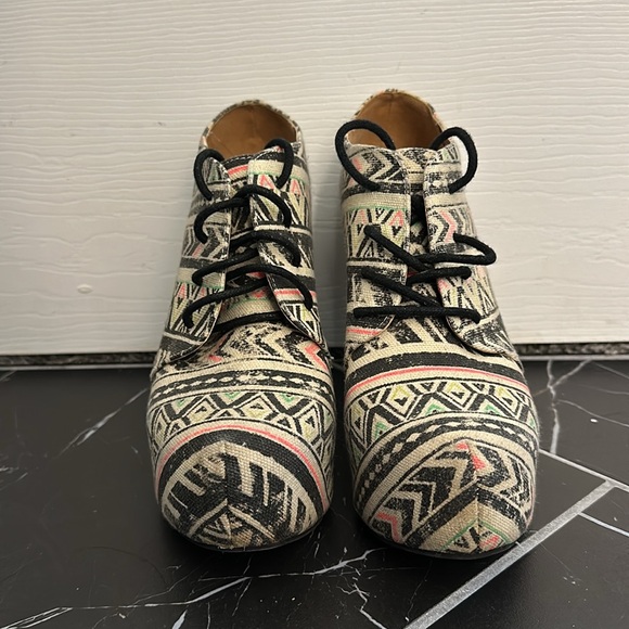 Millennial Dream Platform Wedge Bootie - Picture 4 of 5